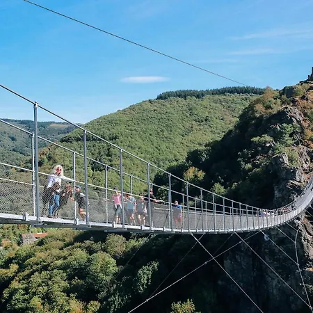 Privee Et Sa Salle De Bain Attenante *